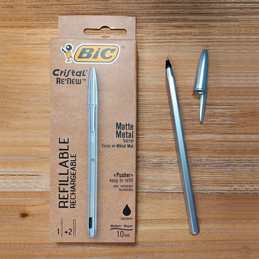 BIC Cristal Re'New: Penna a Sfera con Fusto in Metallo, Ricaricabile (Inchiostro Nero o Blu)