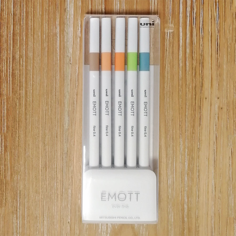 Uni EMOTT Ever Fine Color Liner 0.4, Confezione da 5 Penne Pennarello Colorate Tonalità Pastello