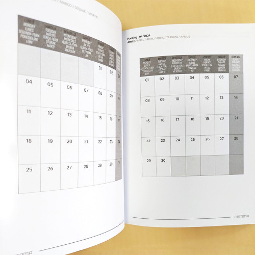 Le agende settimanali Mitama 2024 si compongono di 208 pagine, compresa rubrica e contenuti extra